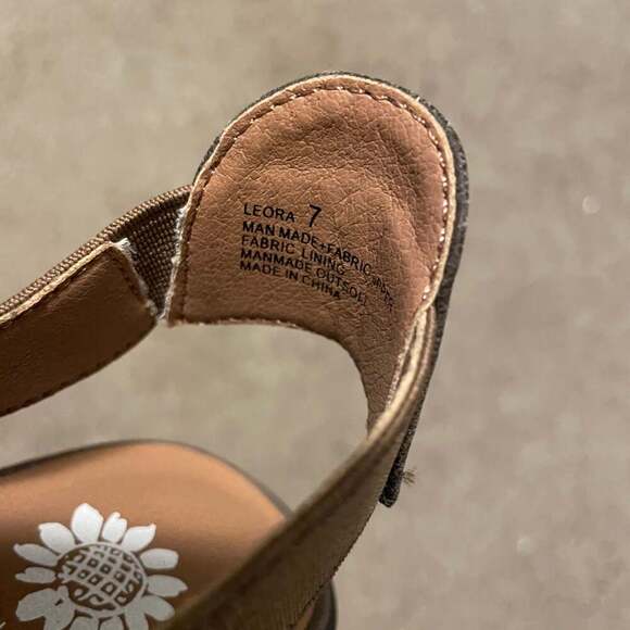 Yellow Box Freedah Slingback - Picture 7 of 7